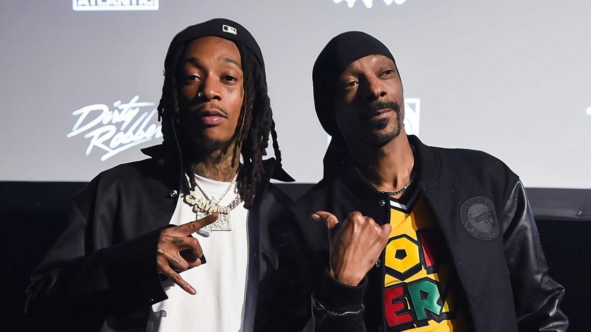 Kwa Rapper SNOOP DOGG NA WIZKHALIFA WATOA HESHIMA KWA RAPPERS WALIOFARIKI MIAKA YA ...